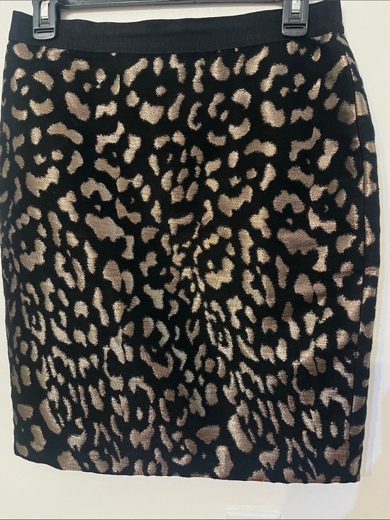 Ann Taylor Dresses & Skirts - Ann Taylor Metallic Black and Gold Leopard Pencil Skirt Sz 4
